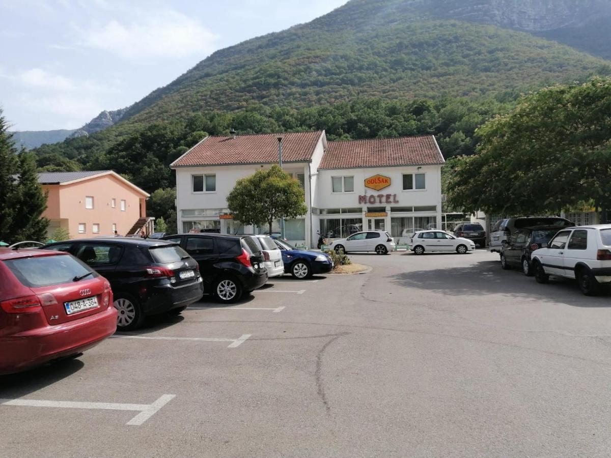Motel And Restaurant Odusak Dreznjak Luaran gambar